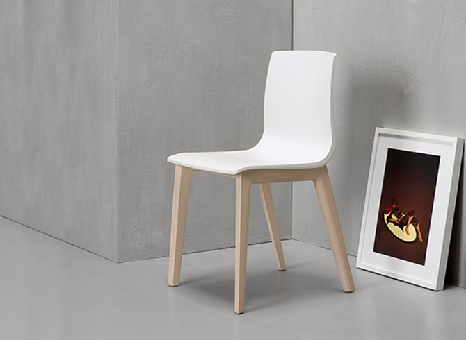 Стул пластиковый Smilla Technopolymer