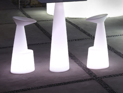 Табурет пластиковый барный светящийся SLIDE Voila Lighting полиэтилен белый Фото 4