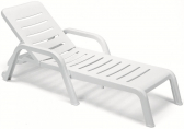 Шезлонг-лежак пластиковый SCAB GIARDINO Casablanca пластик белый Фото 1